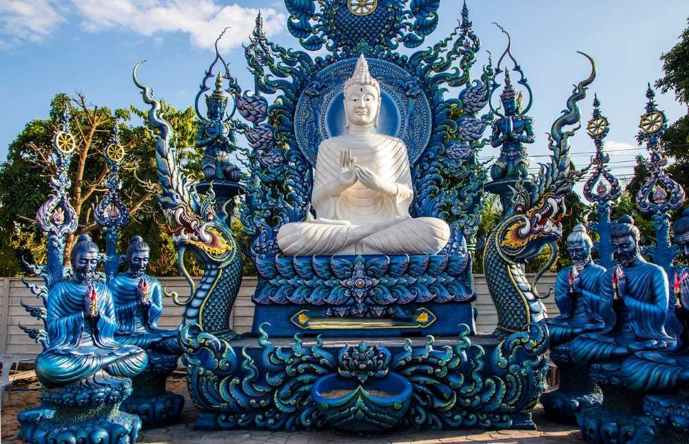 Best Time to Visit Thailand by Coast and City travel magazine